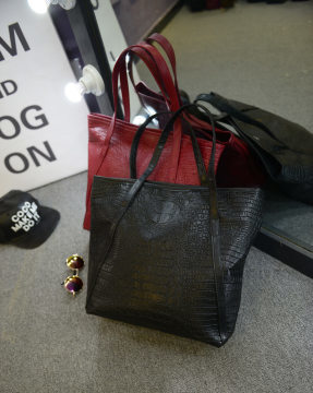 新款秋冬欧美大牌范鳄鱼纹蛇皮纹大包包 时尚手提单肩潮女包