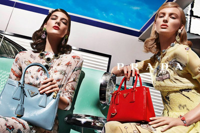 Prada 普拉达 黄白拼色十字纹牛皮钥匙孔转锁扣女士手提单肩包_手提包_顶级箱包_第五大道:中国最大的奢侈品和商务礼品销售中心,Gucci、Prada 普拉达、Burberry 巴宝莉、Cartier 卡地亚、Tiffany、Coach